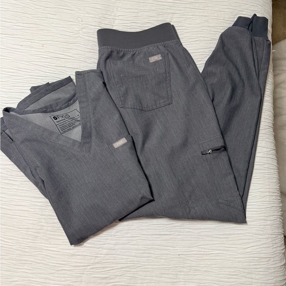 Figs Grafite Scrub Set